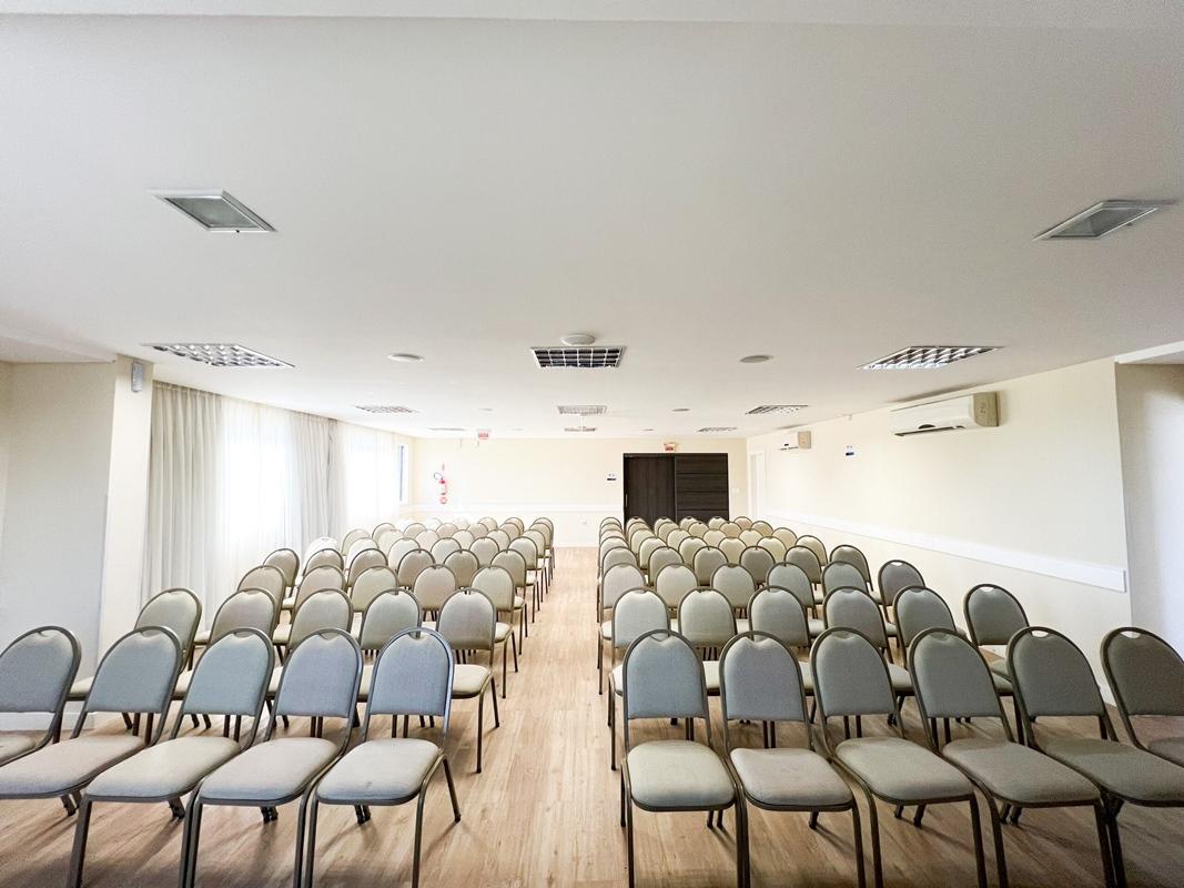 Iate Centro Hotel 4*